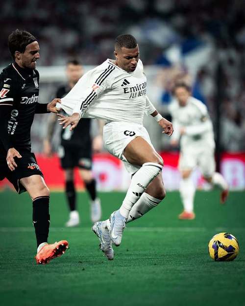 姆巴佩本赛季各项赛事16战19球4助攻,仅对阵马洛卡+尤文未破门