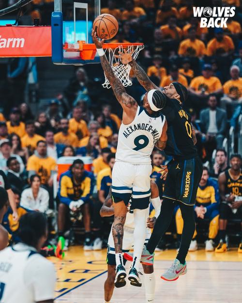 华子缺阵!森林狼战掘金先发:康利+迪文+麦丹+兰德尔+戈贝尔