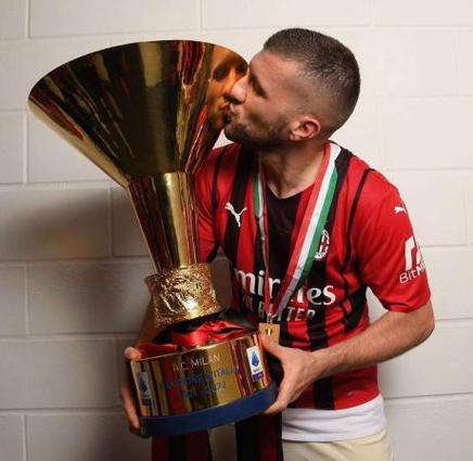 详细阅读:斯基拉:佛罗伦萨和AC米兰关注维罗纳21岁前锋吉奥瓦尼-桑塔纳 斯基拉:佛罗伦萨和AC米兰关注维罗纳21岁前锋吉奥瓦尼-桑塔纳