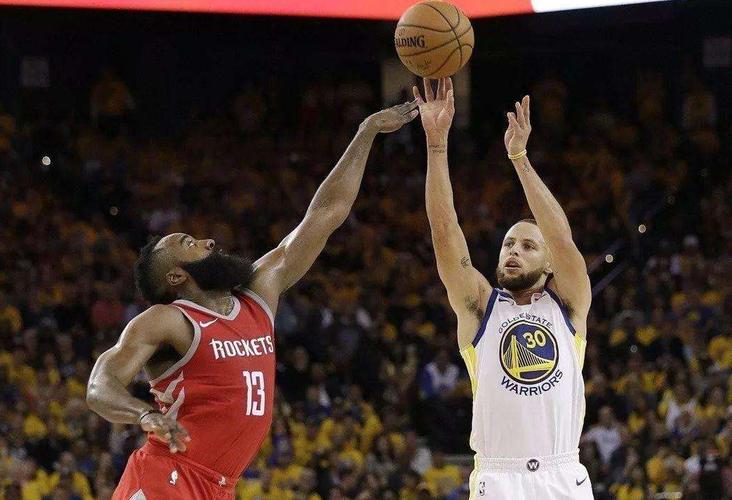 新神射手诞生?4号秀康-克尼佩尔打破多项三分球历史纪录