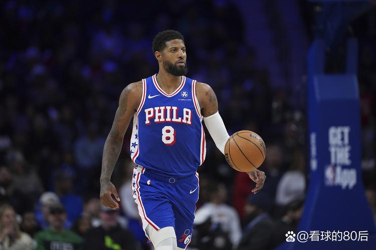 76人队NBA杯主场地板颜值如何?球员们已经在NBA杯的球场练上了!